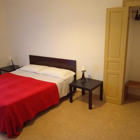 B&B Caravaggio Only 200 Metres From Ortigia Syrakusa Exteriör bild